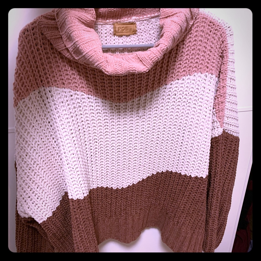 Turtle neck baggy sweater (Pink white brown )